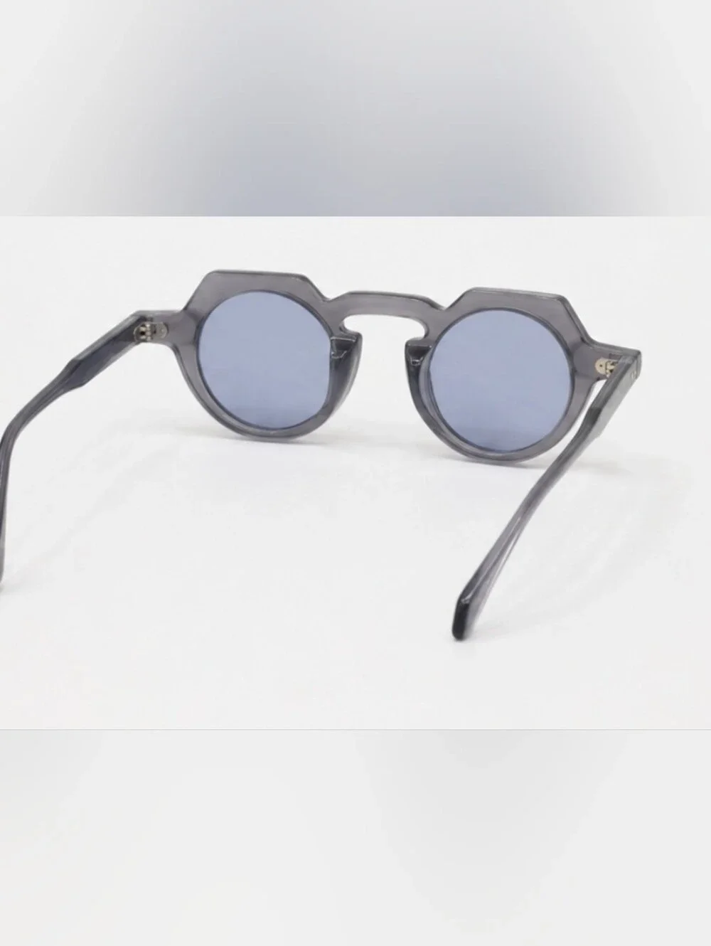 Round Grey Frame Sunglasses with Blue Lenses Make a bold statement Men/women